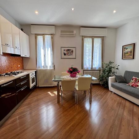 Charming Apartment Near Saragozza Bologna Exterior photo