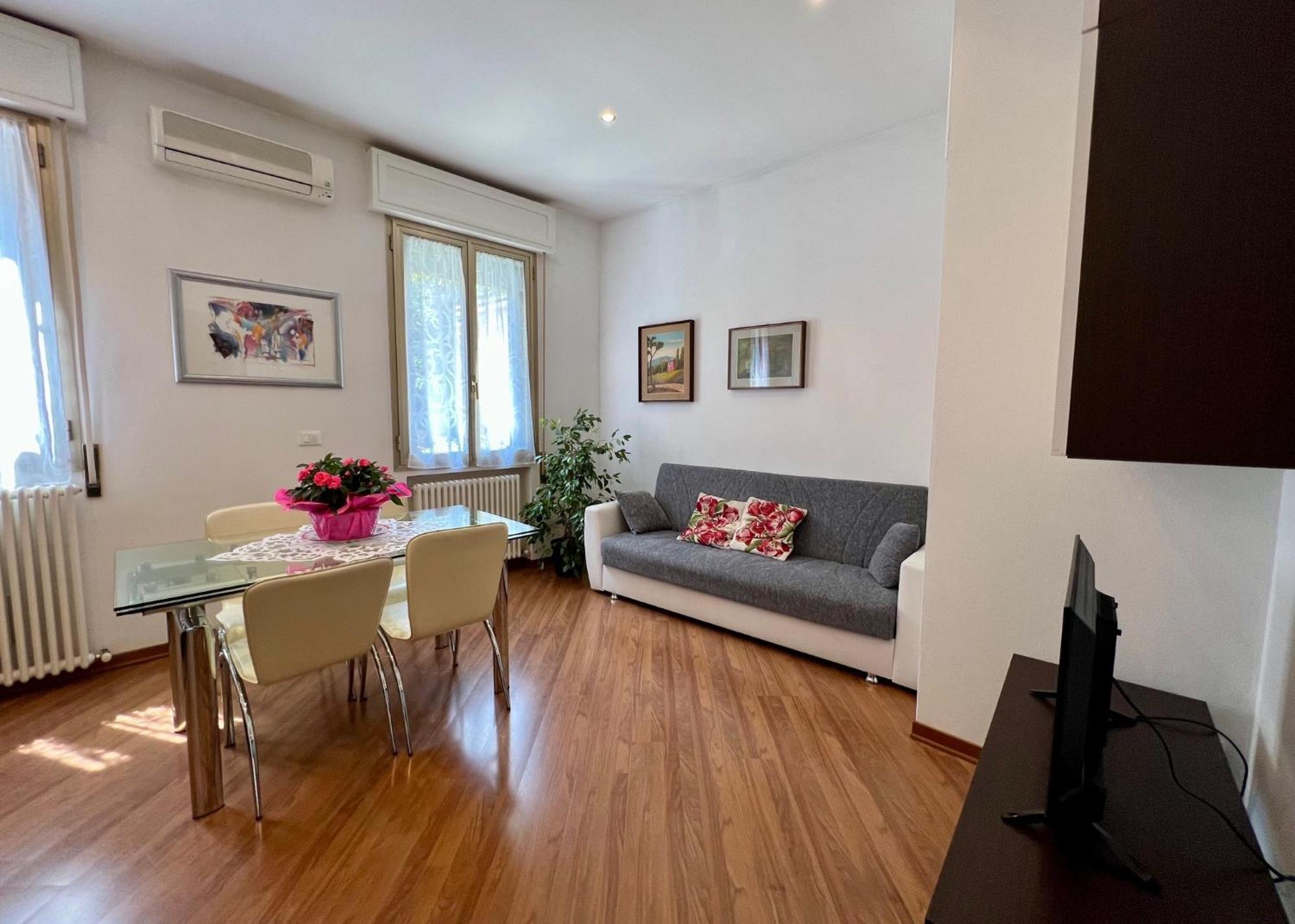 Charming Apartment Near Saragozza Bologna Exterior photo